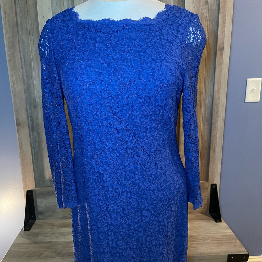 Adrianna Papell Blue Lace dress size 14.
